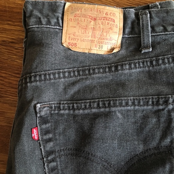 Levis 505 faded black cropped frayed jeans 37 - Picture 4 of 6